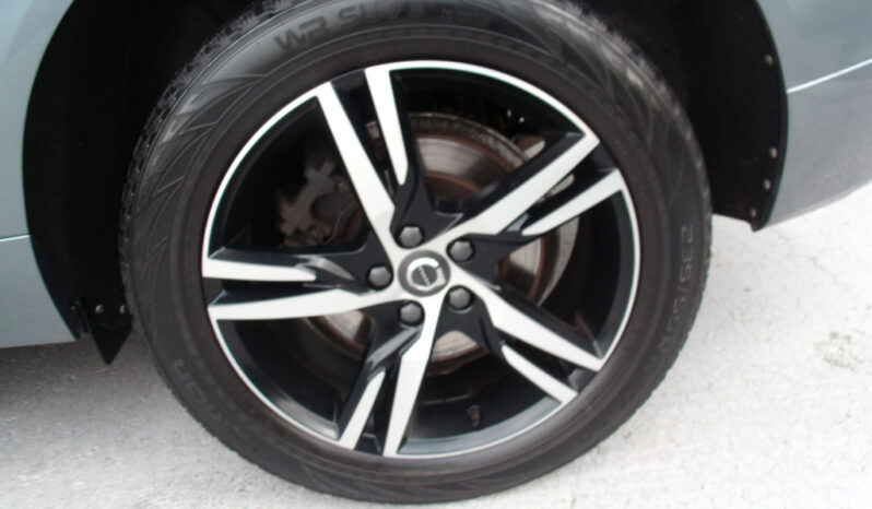 Volvo XC60 D4 AWD Geartronic R-Design voll