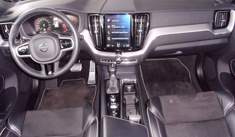 Volvo XC60 D4 AWD Geartronic R-Design voll