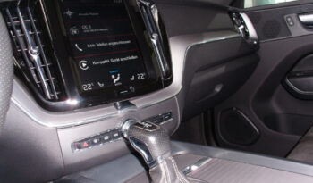 Volvo XC60 D4 AWD Geartronic R-Design voll