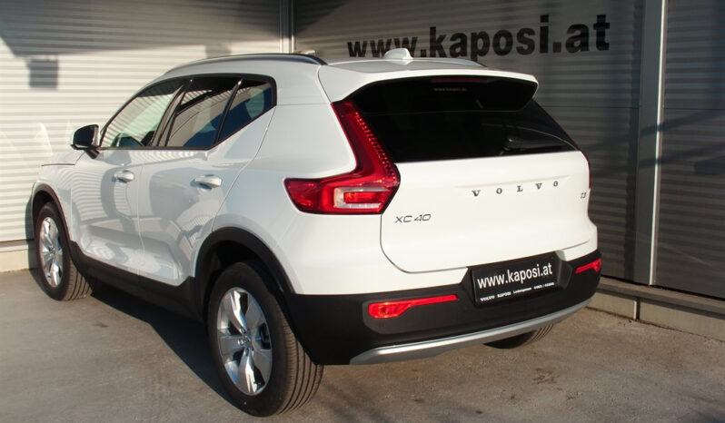 Volvo XC40 T3 Geartronic Momentum Pro voll