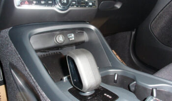 Volvo XC40 T3 Geartronic Momentum Pro voll