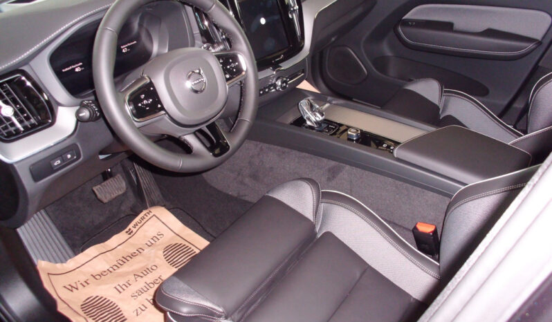 Volvo XC60 T6 AWD Plug in Hybrid Ultimate Dark 2l Aut. voll